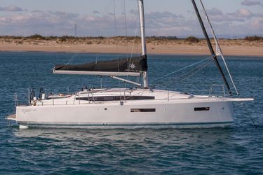 37' Jeanneau 2023 Yacht For Sale